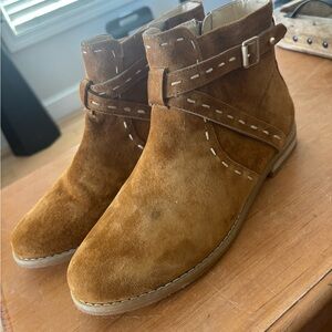 NWOT Hush Puppies Brown Ankle Boots